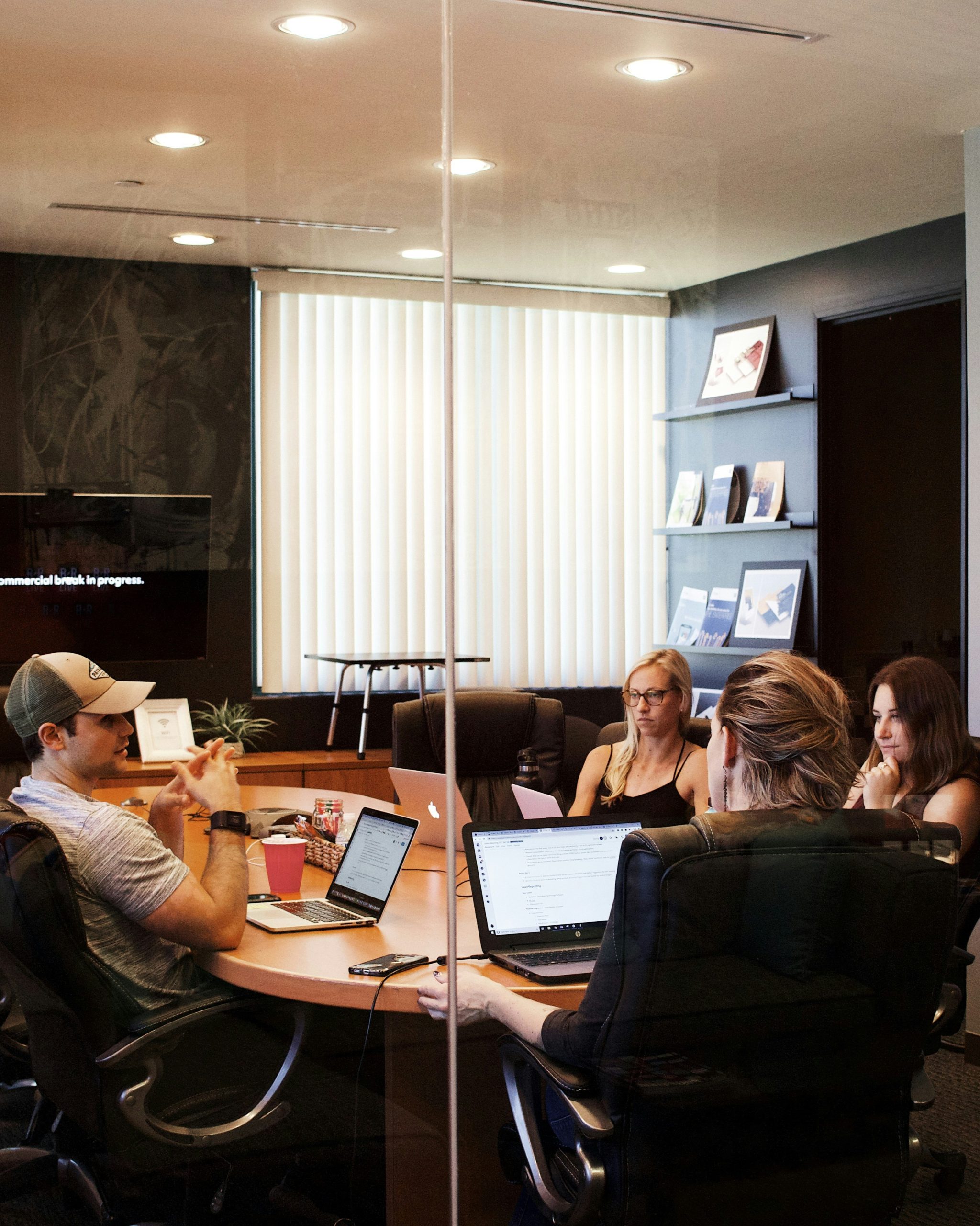 Akkoma team in a strategy meeting
